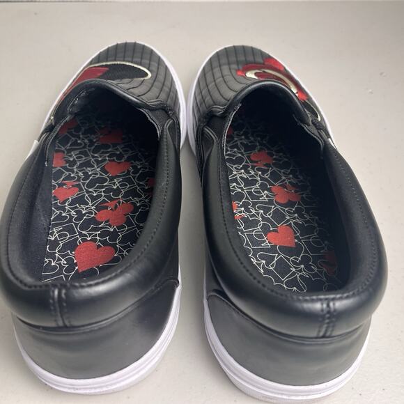 Vera Bradley Disney Shoes Alice in Wonderland Roses Red Quilted Slip On Size 9 - Picture 12 of 16